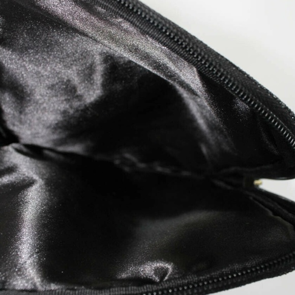 Alene Too Metallic Zip Closure Raoul IPad Case Blk - Picture 4 of 5